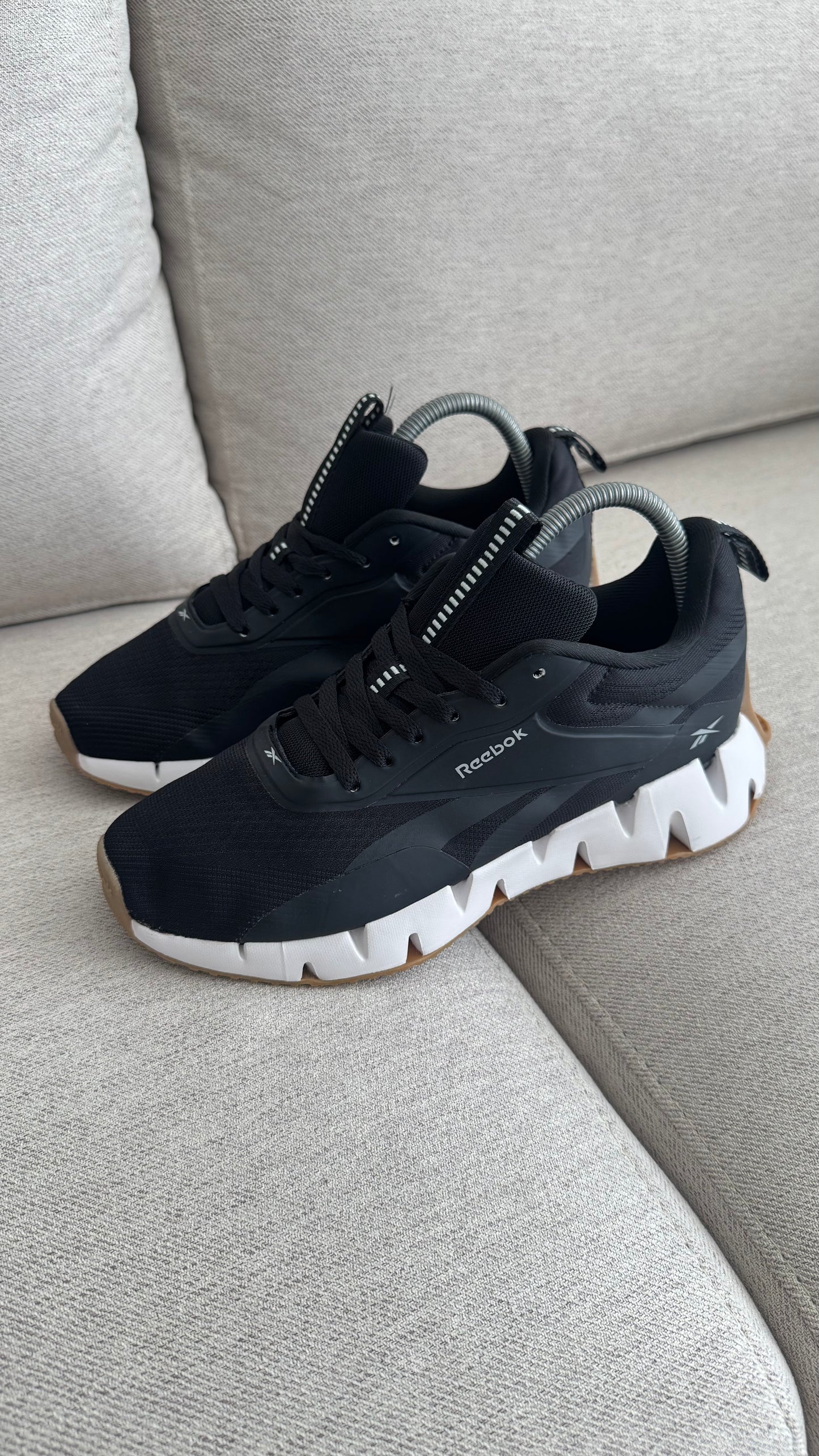 REEBOK ZIG NEGRO SUELA DE BOLLO