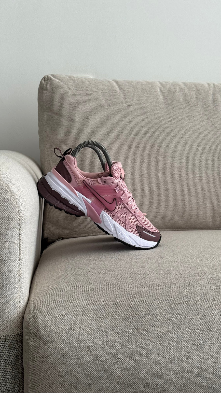 NIKE V2K ROSADO