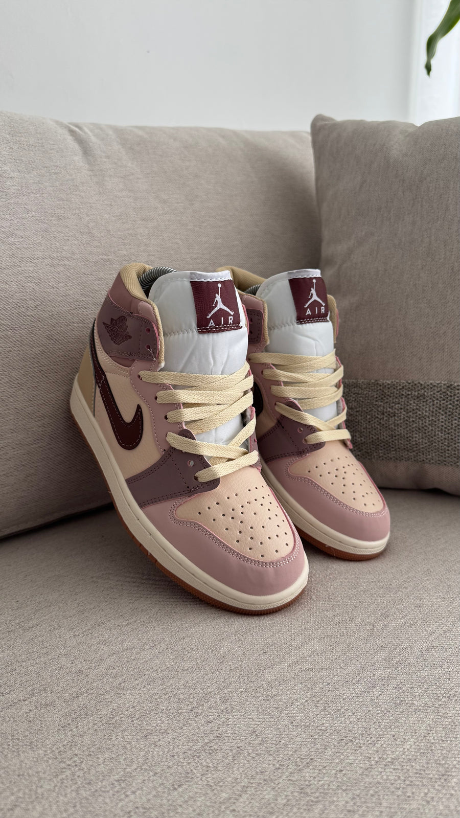 NIKE R1 JORDAN BOTA VINOTINTO