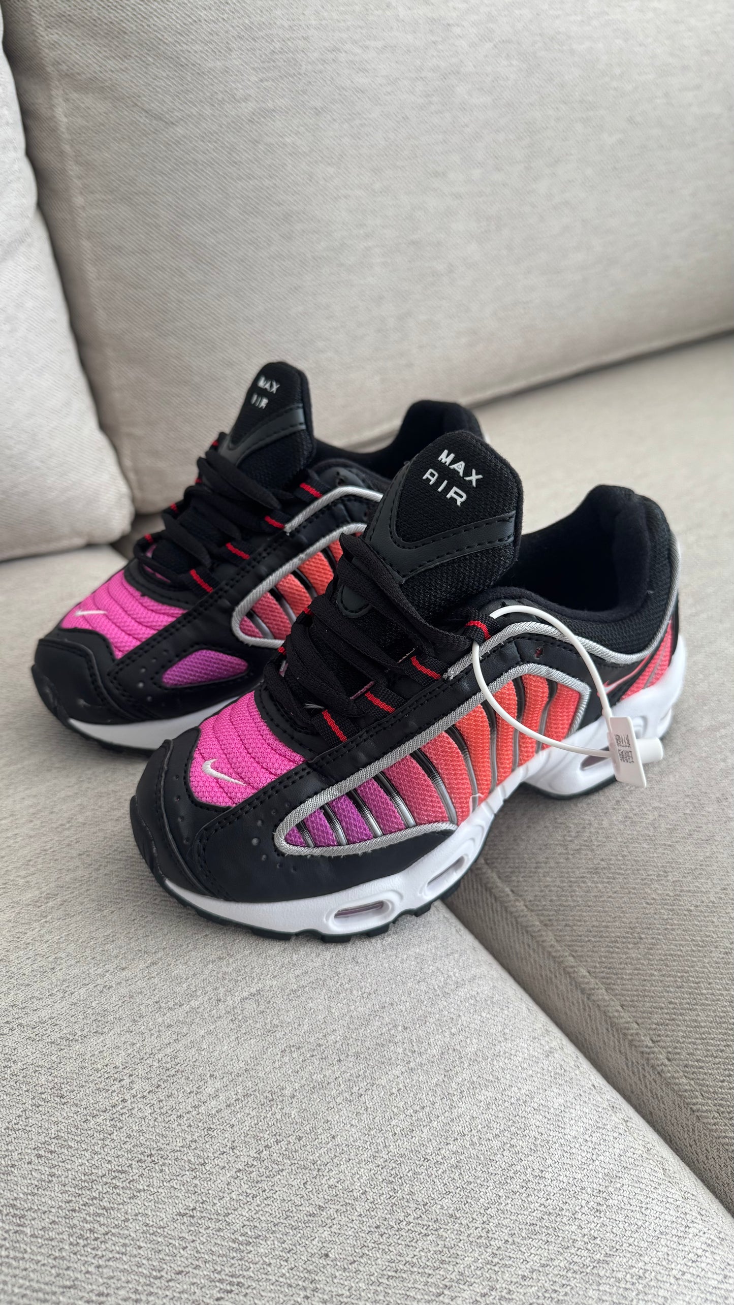 NIKE TAIWILIND NEGRO COLOR NIÑOS