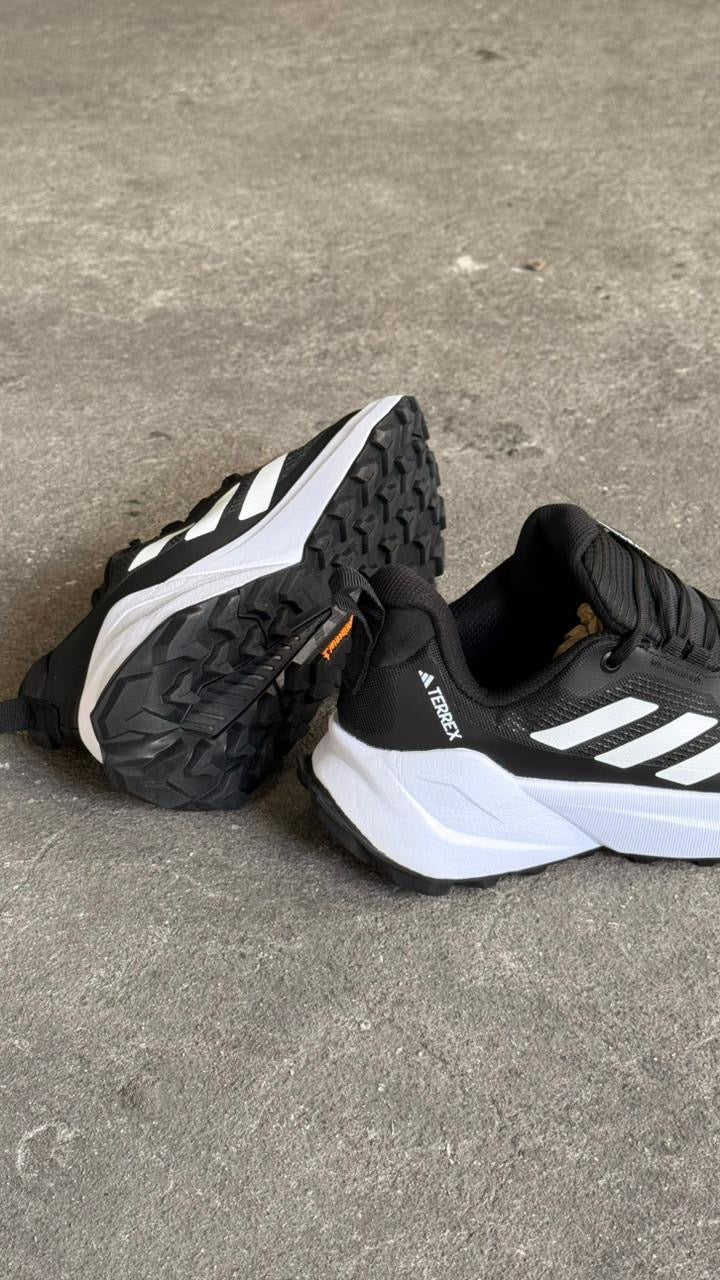 ADIDAS TERREX 2025 NEGRO BLANCO