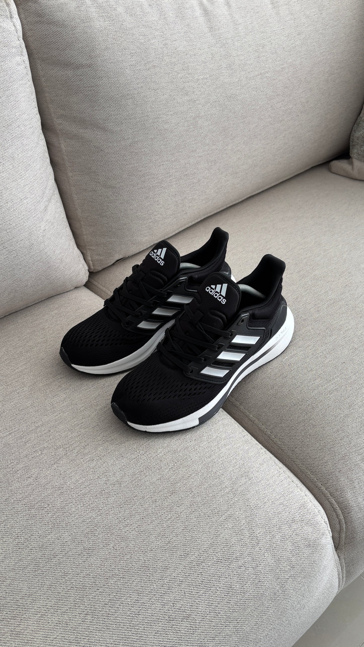 ADIDAS EQ 21 NEGRO BLANCO