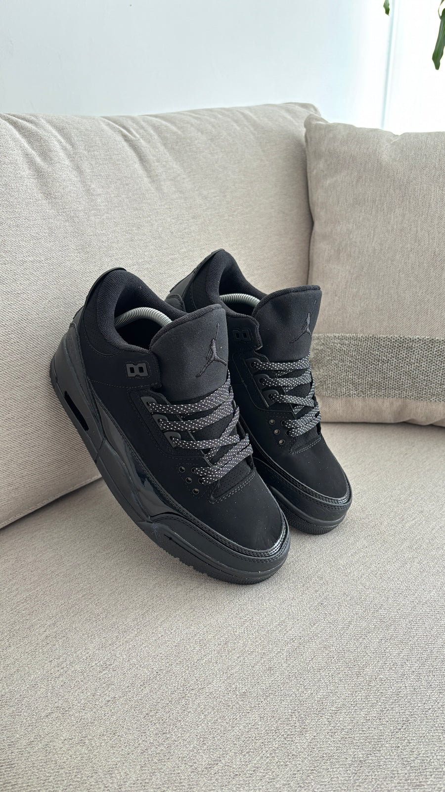 JORDAN RETRO 3 NEGRA
