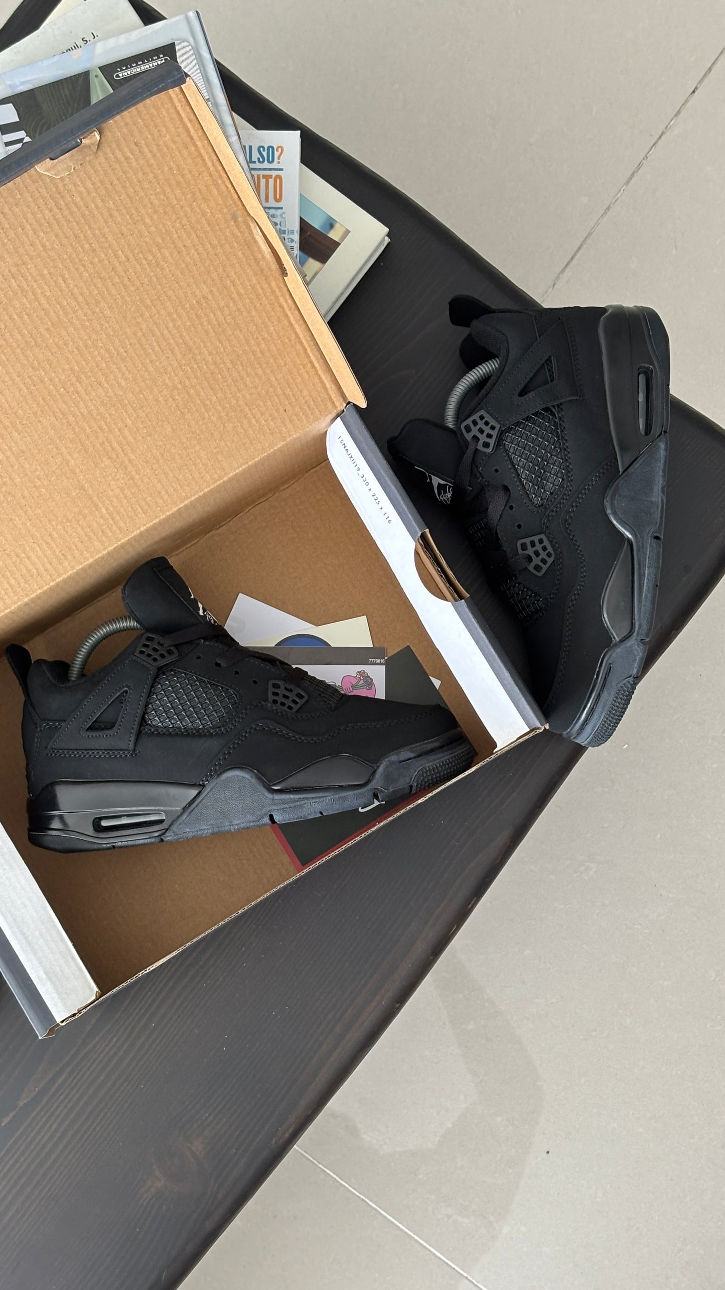 JORDAN RETRO 4 NEGRA