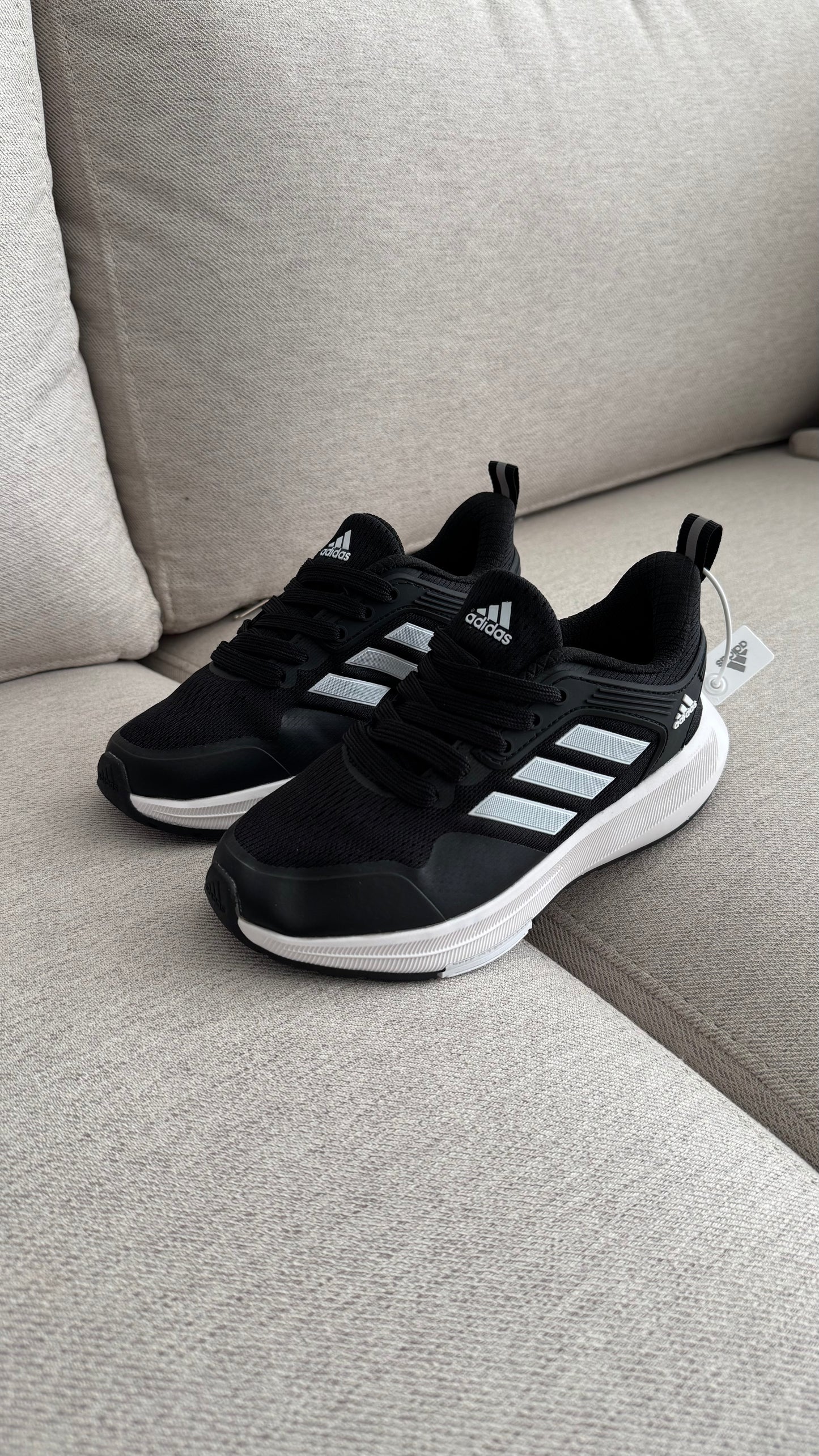 ADIDAS BOUNCE NEGRO BLANCO NIÑOS