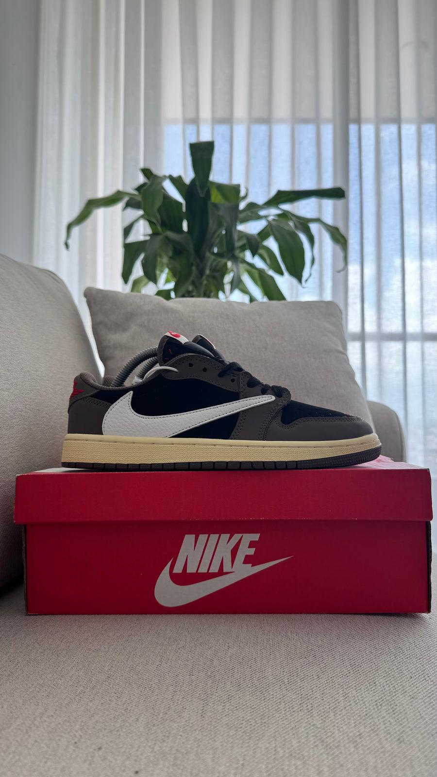 TRAVIS SCOTT CAFE