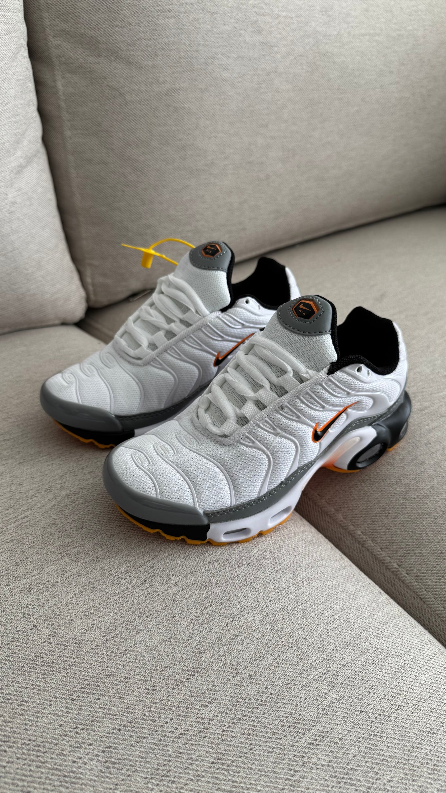 NIKE TN BLANCO AMARILLO NIÑO