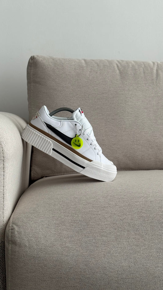 NIKE LEGACY BLANCO NEGRO