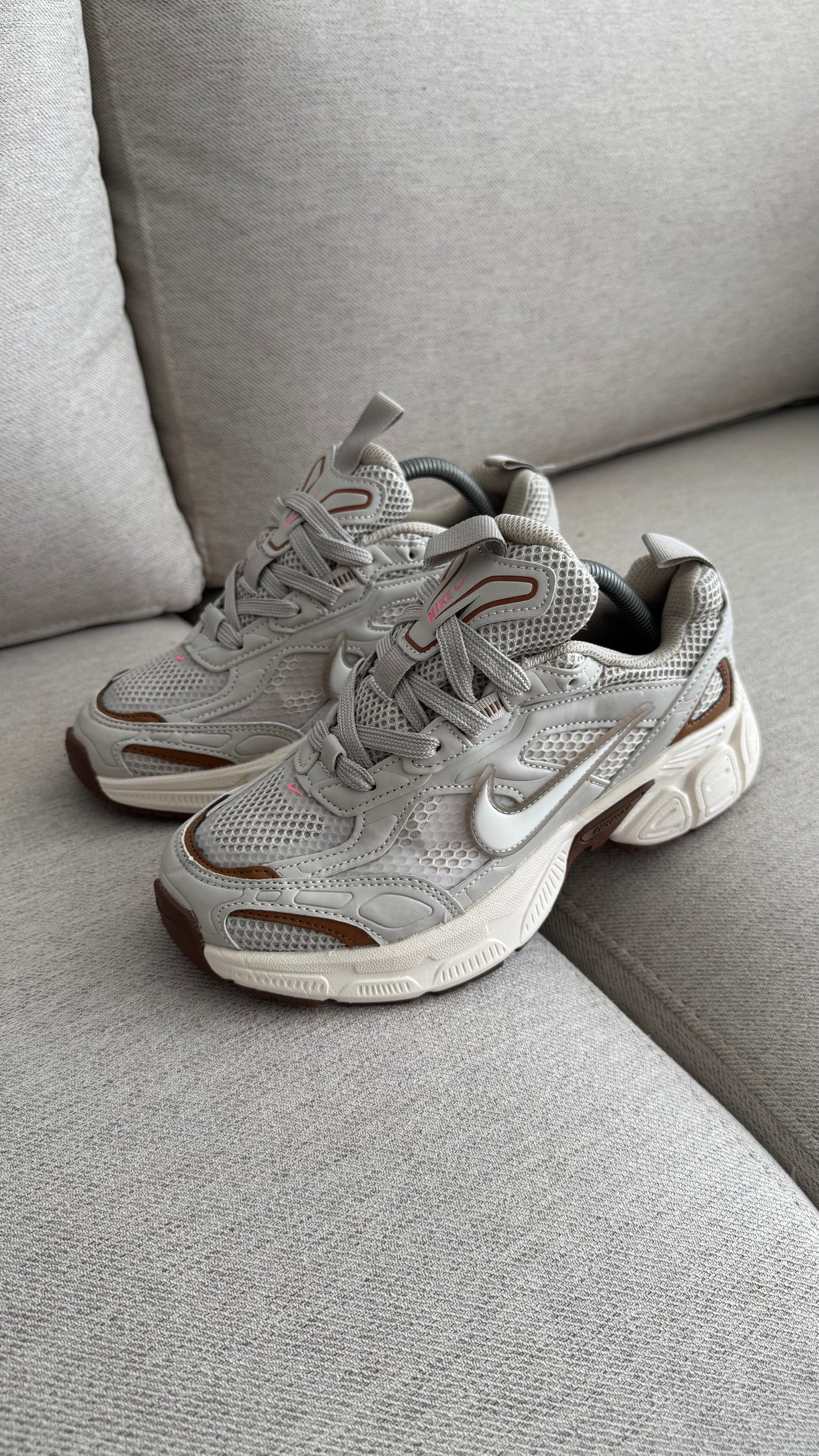 NIKE V3K SKATE BEIGE