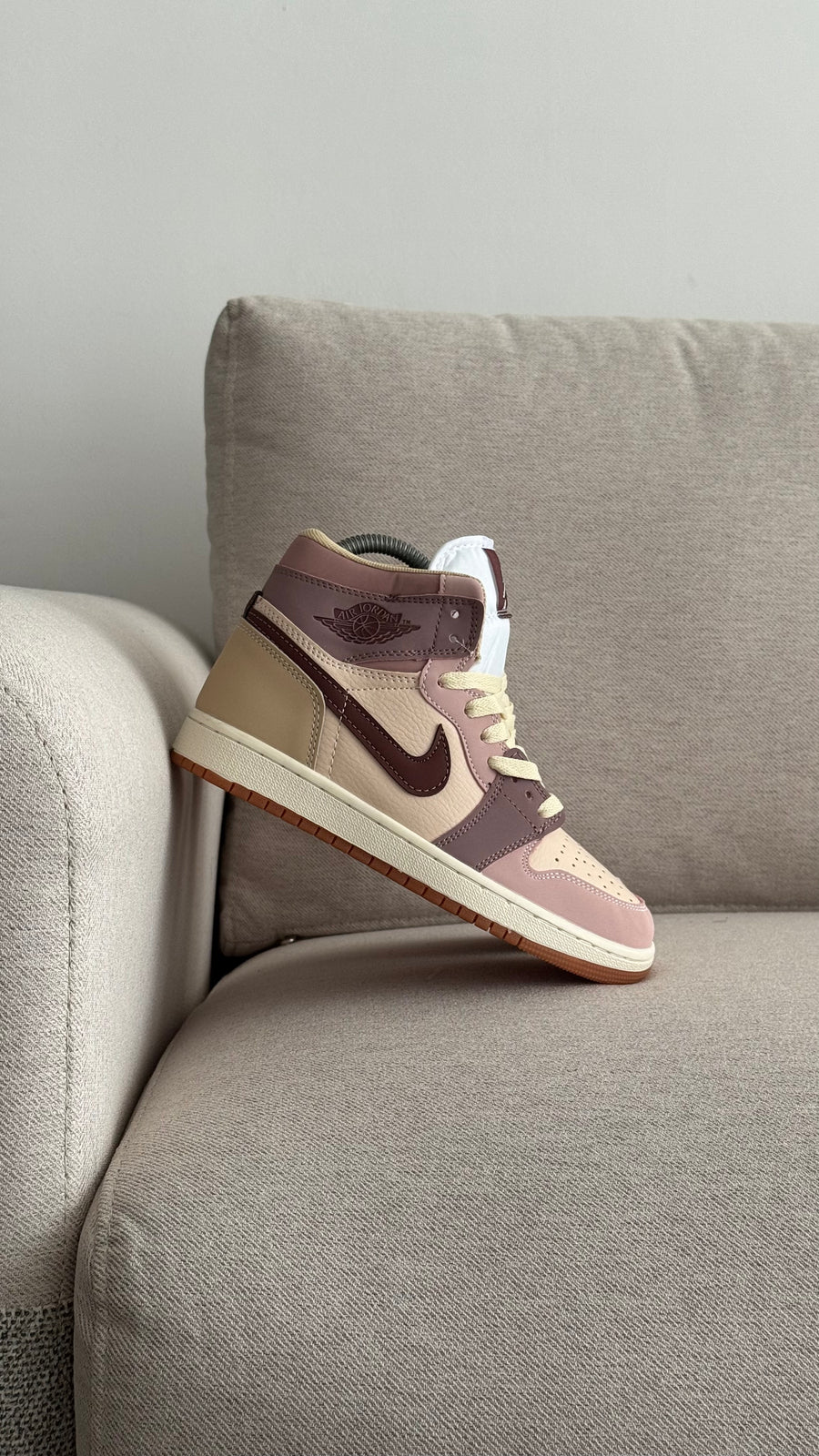 NIKE R1 JORDAN BOTA VINOTINTO