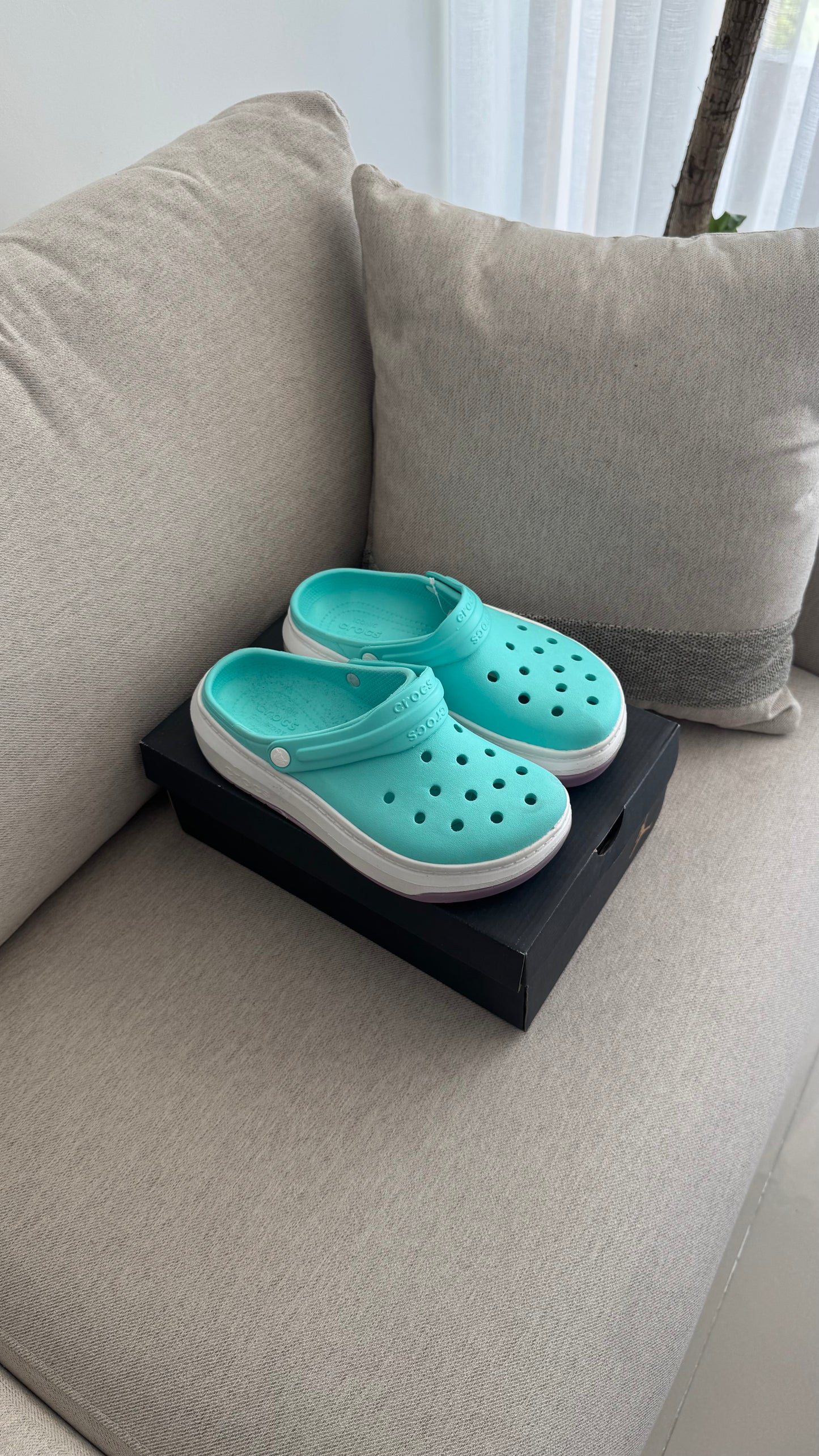 CROCS AZUL AGUA MARINA MORADO
