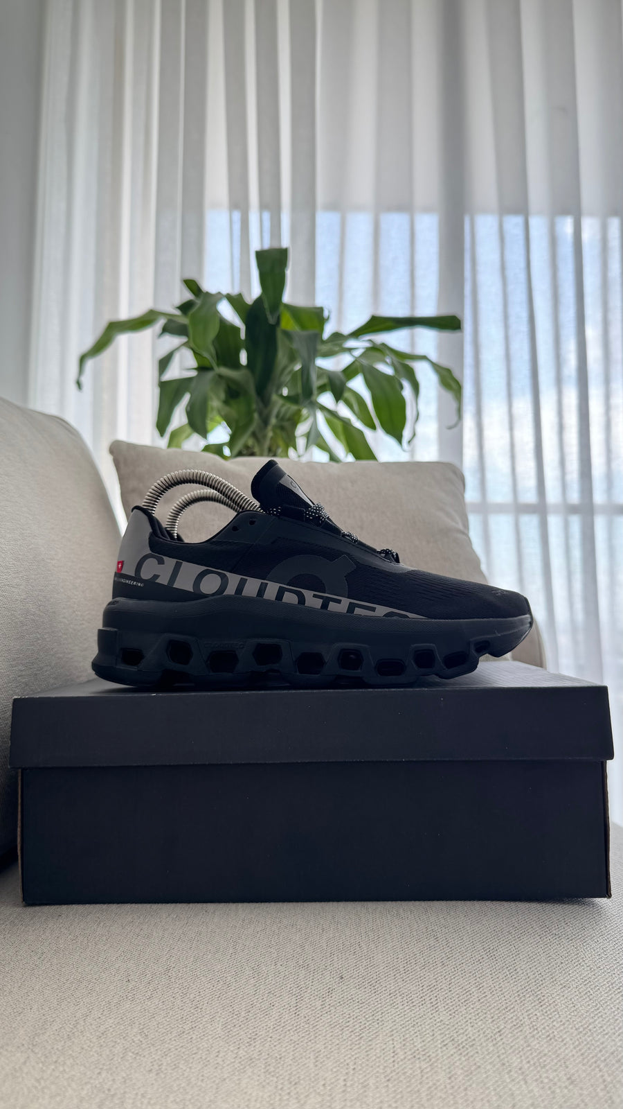 ON CLOUDTEC NEGRO