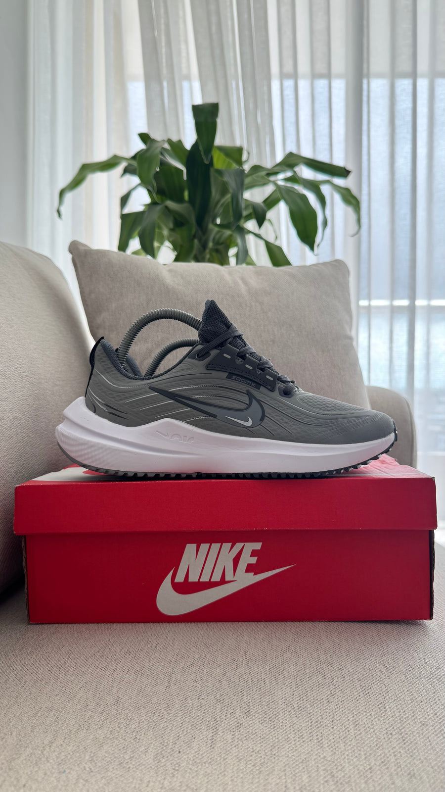 NIKE DOBLE CHULO GRIS