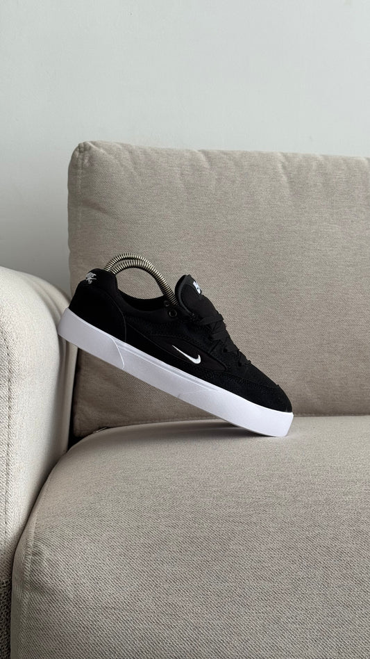 NIKE SB TABLA NEGRO BLANCO