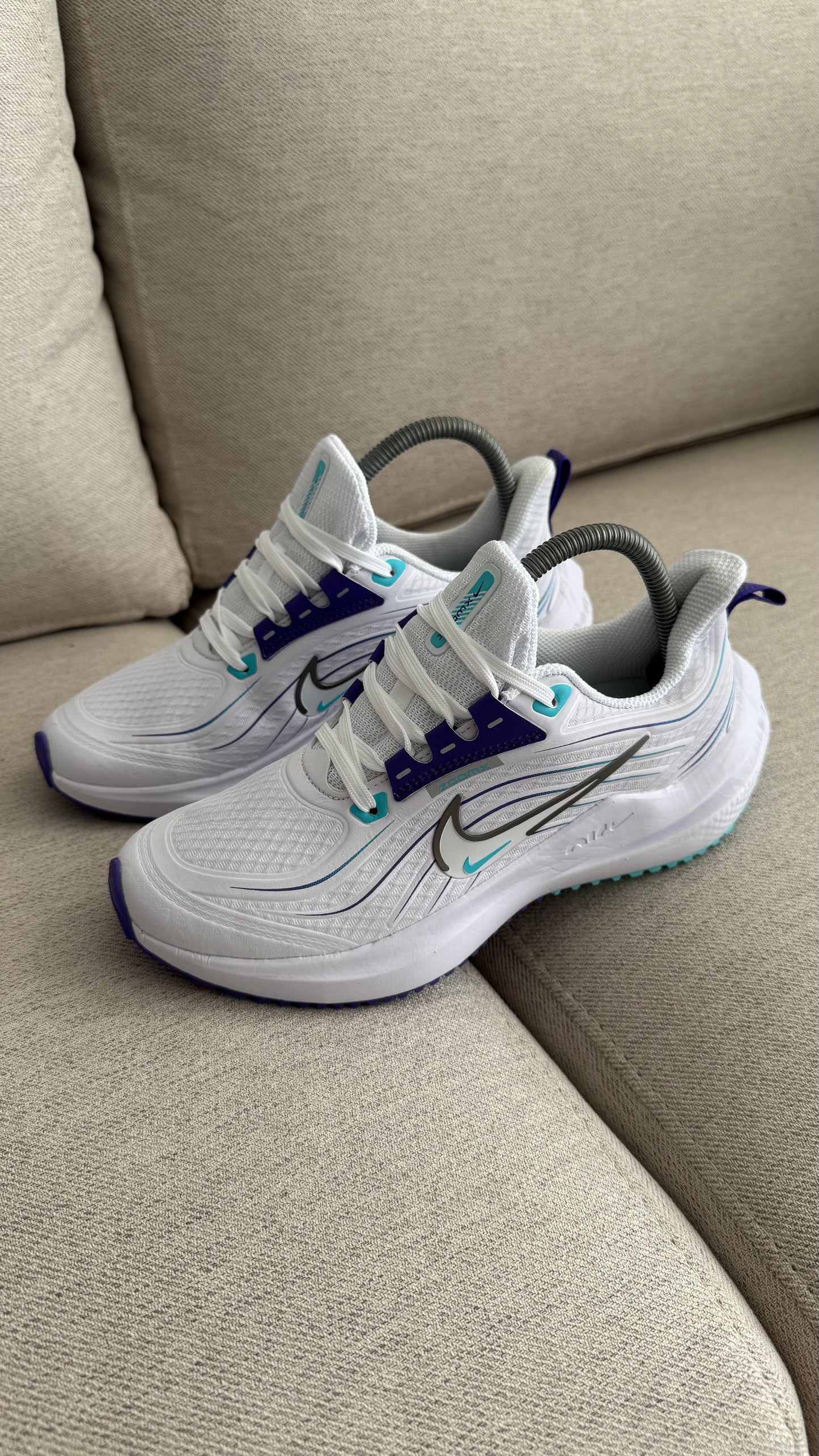 NIKE DOBLE CHULO BLANCO MORADO