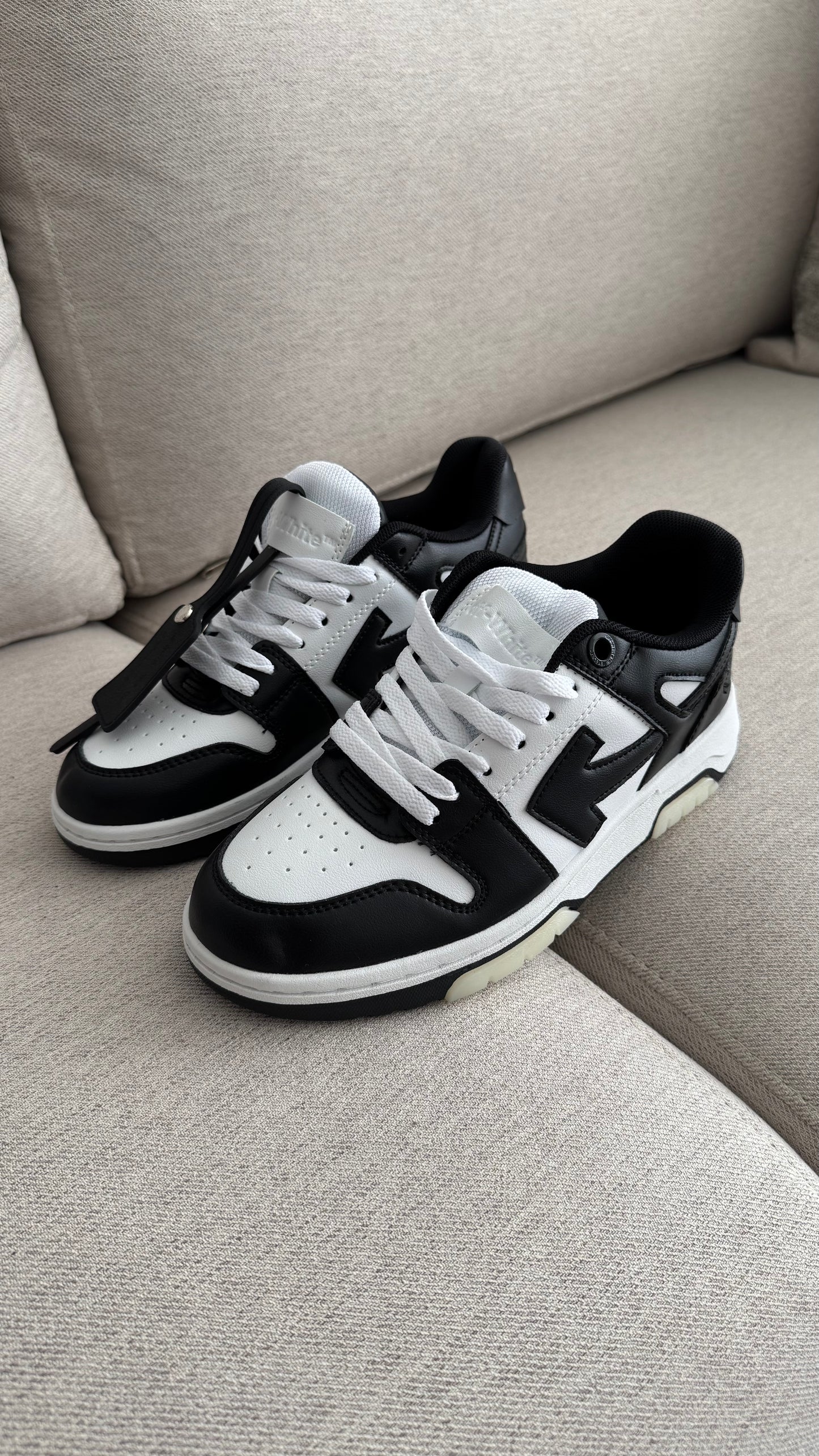 OFF WHITE NEGRO BLANCO