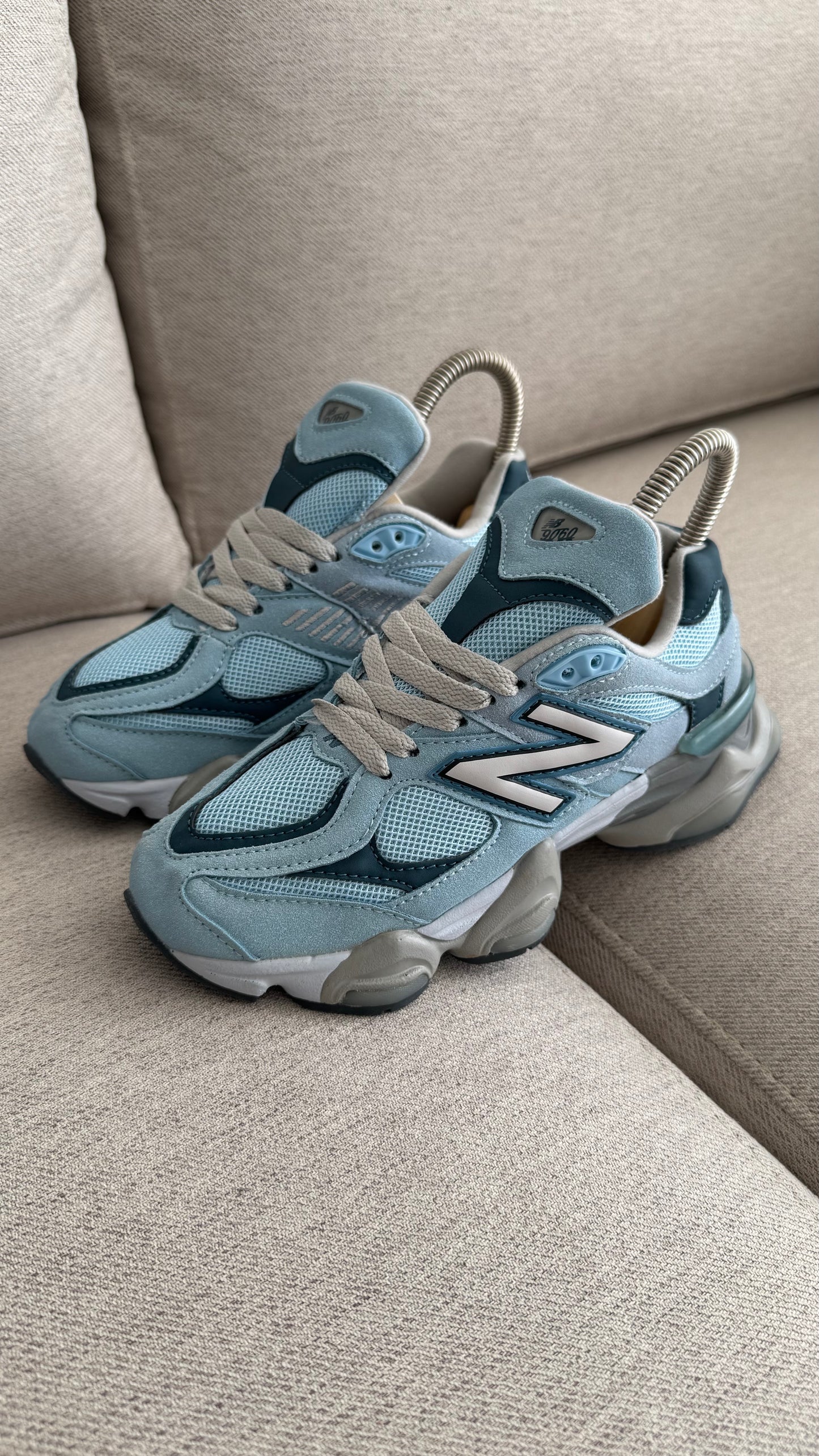 NEW BALANCE 9060 AZUL SUAVE