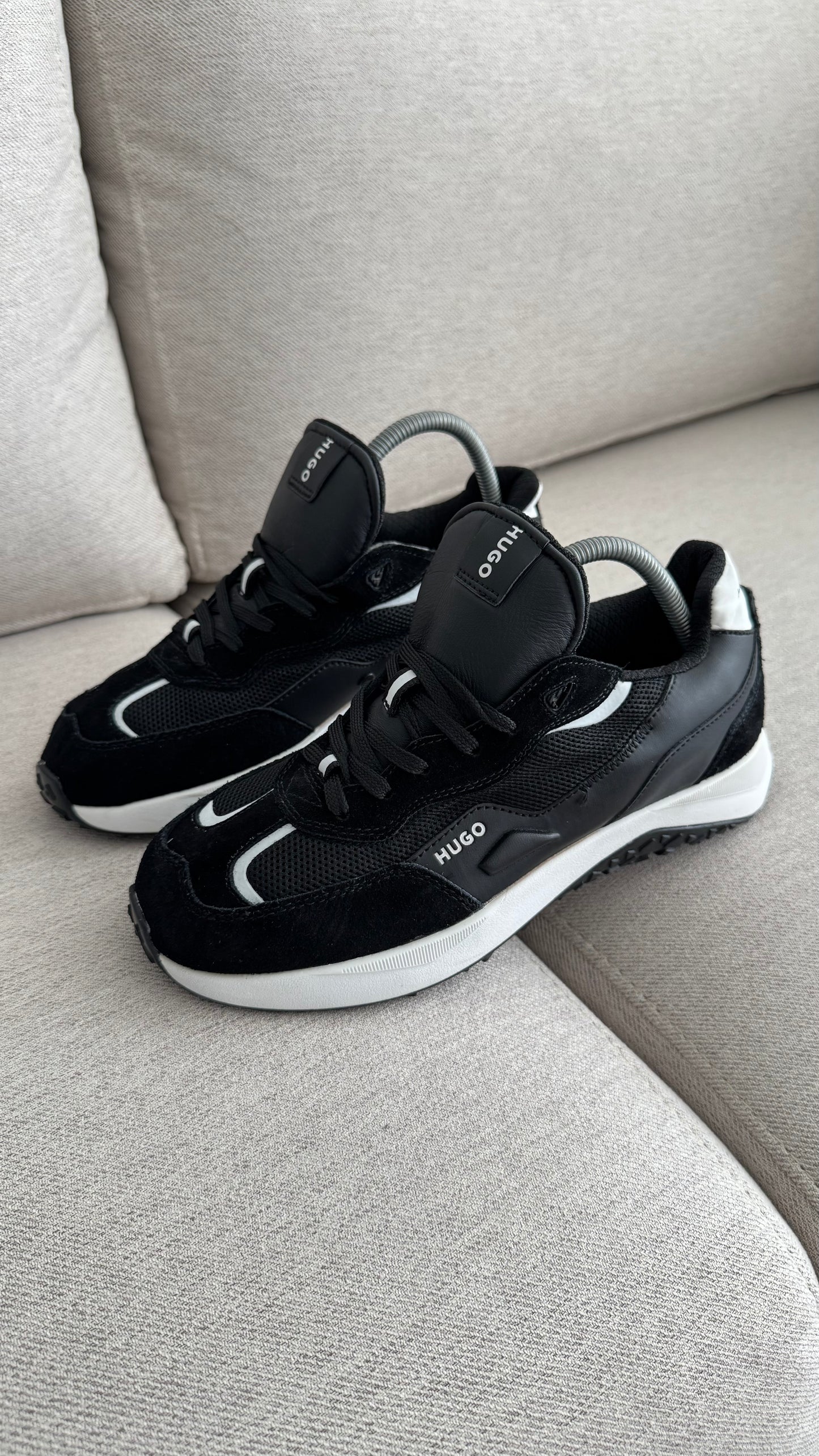 HUGO BOSS NEGRO BLANCO