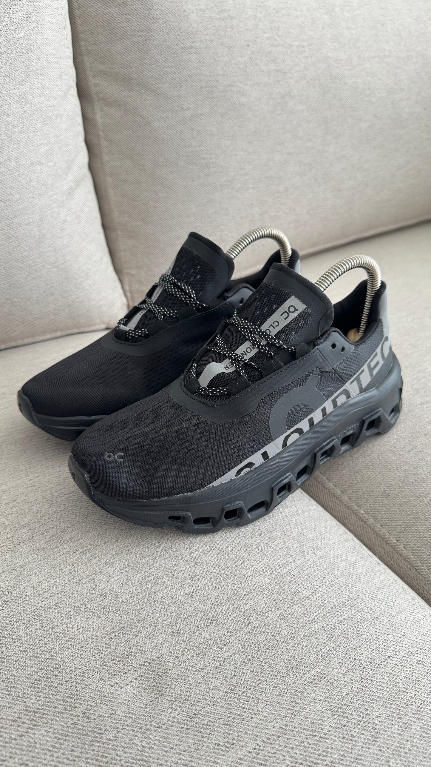 ON CLOUDTEC NEGRO