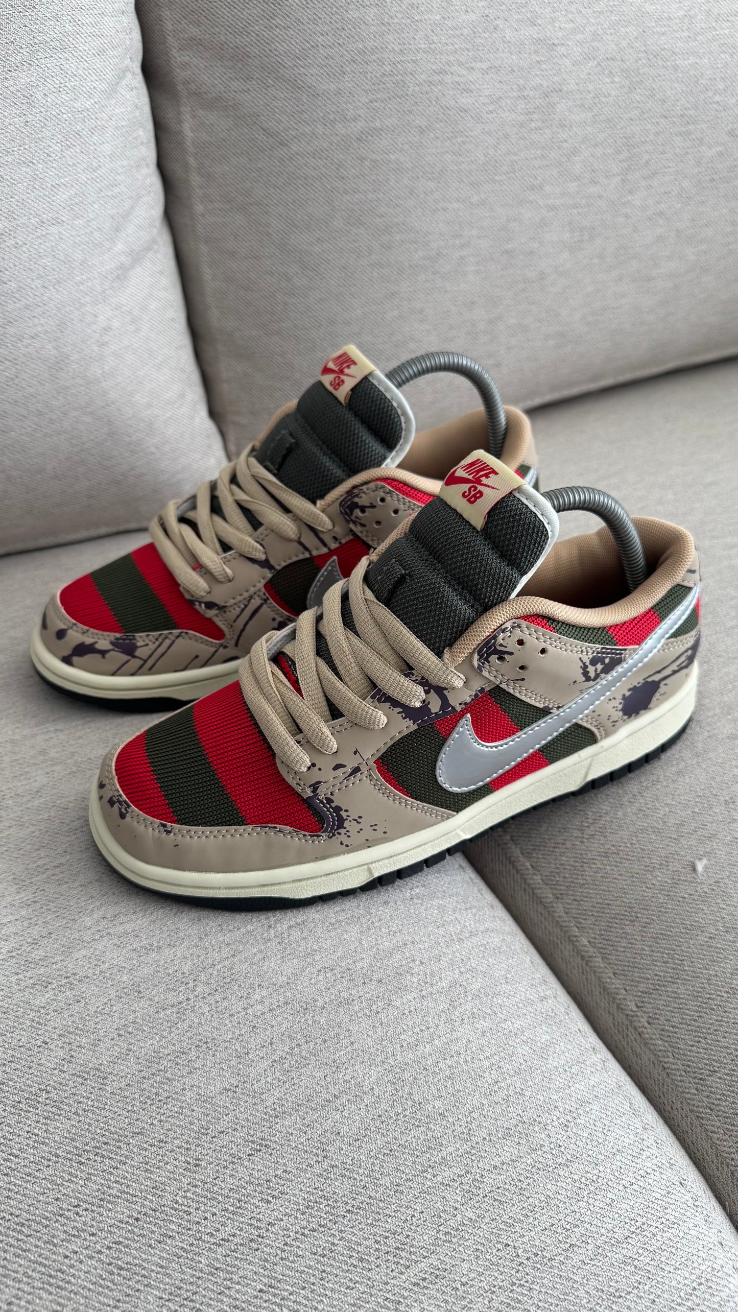 NIKE SB DUNK CHUCKYLEITOR