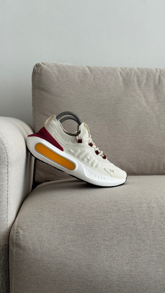 UNDER ARMOUR GRIS NARANJA