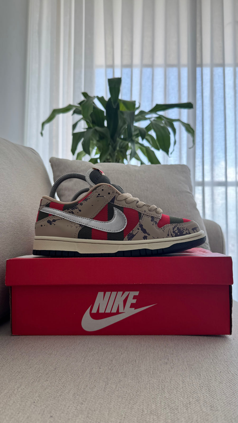 NIKE SB DUNK CHUCKYLEITOR