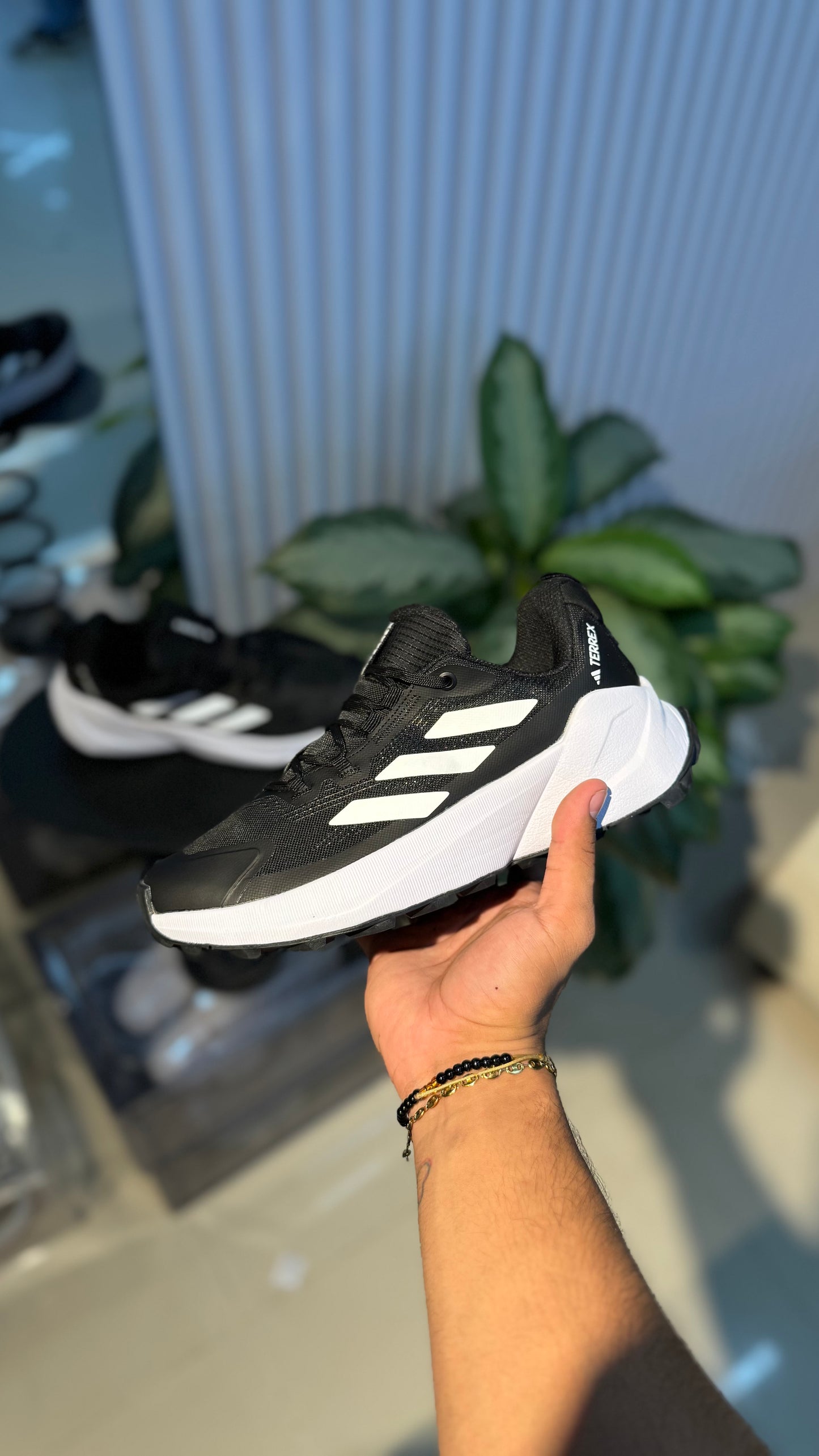 ADIDAS TERREX 2025 NEGRO BLANCO