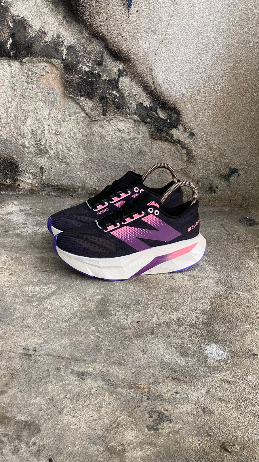 NEW BALANCE ELITE NEGRO MORADO