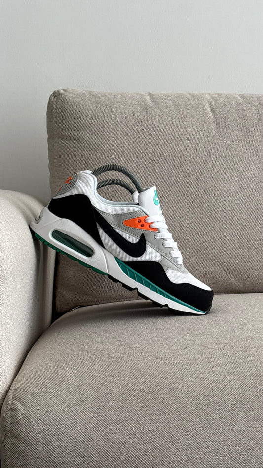 NIKE CORRALATE VERDE