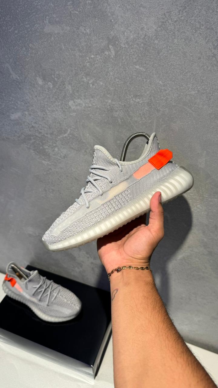 ADIDAS YEEZY 350 GRIS NARANJA