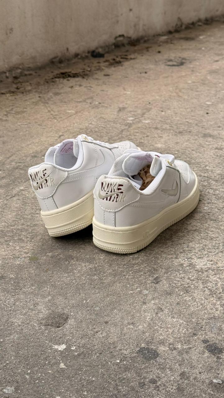 AF1 BLANCO BEIGE PROMO MASTER