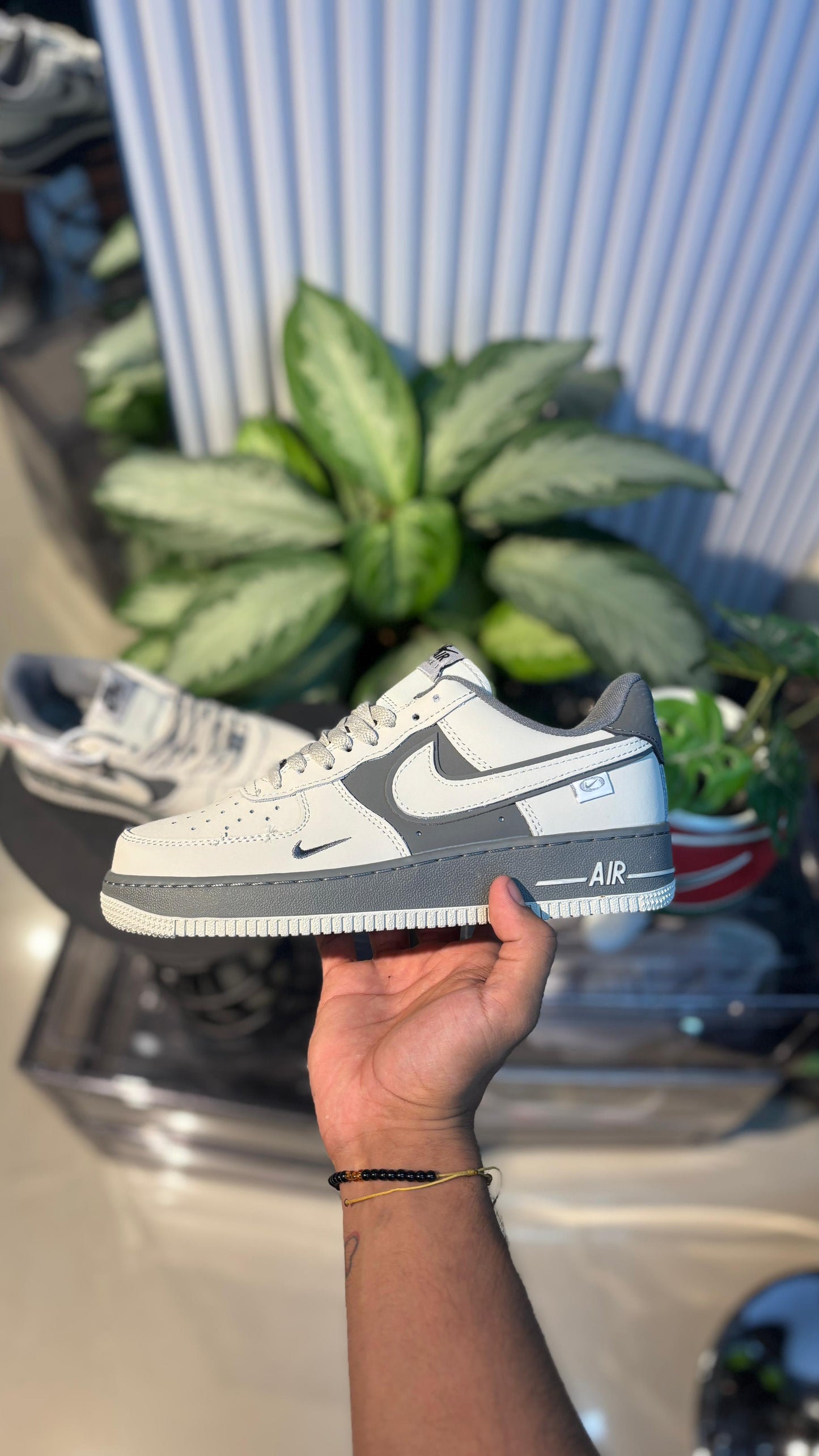 AF1 BLANCO GRIS