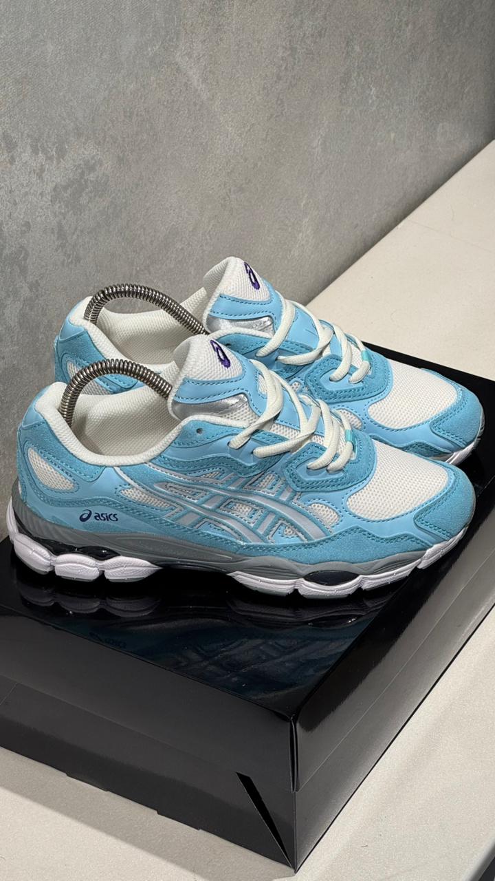 ASICS AZUL CIELO