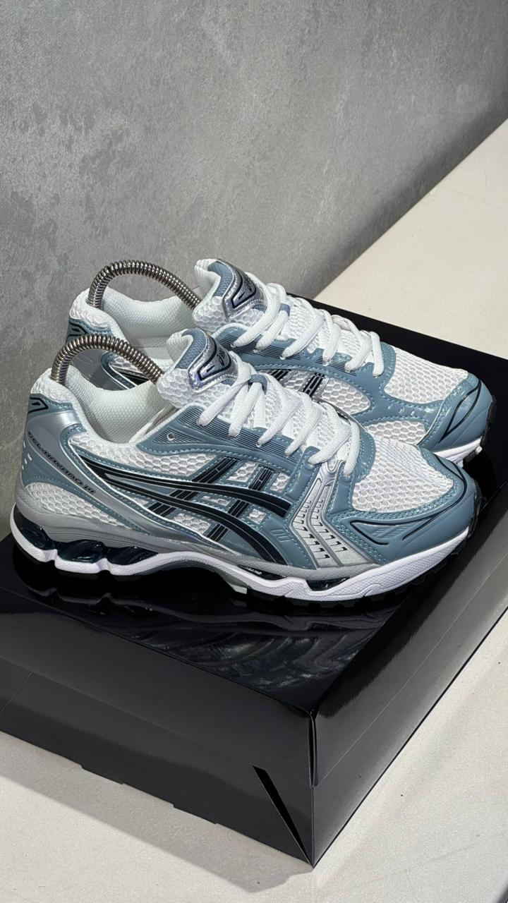 ASICS PLATA