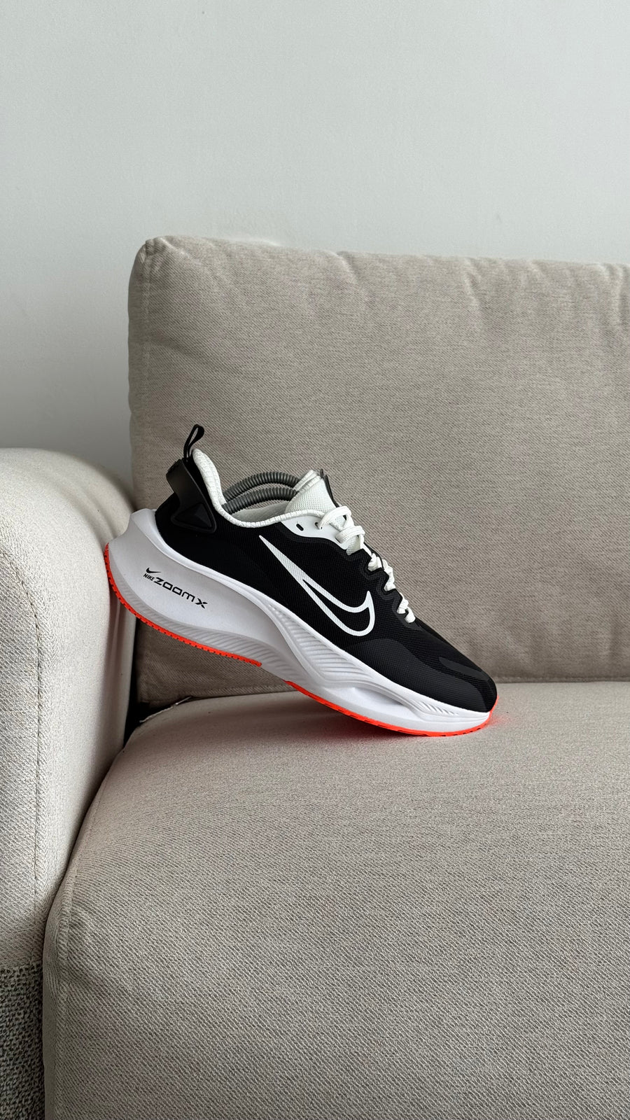 NIKE ZOOM CARITA NEGRO BLANCO SALMON PROMO