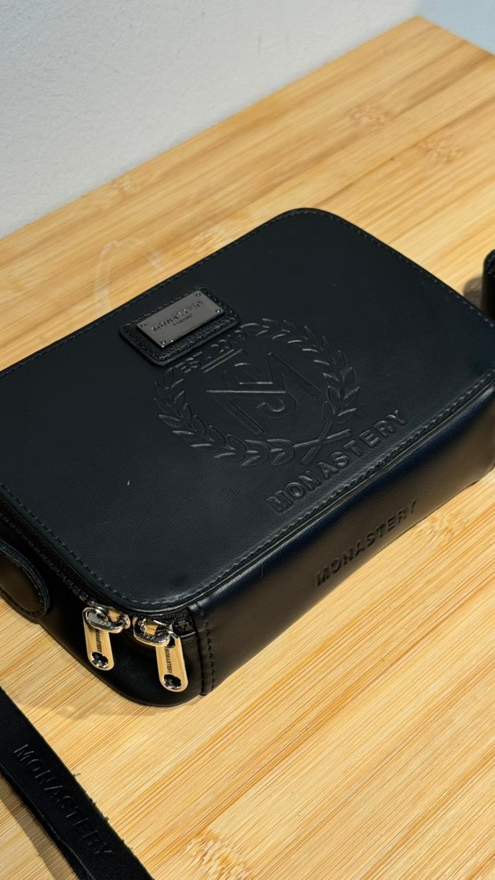 BOLSO CARRIEL MONASTERY