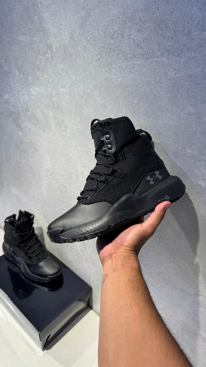 BOTA UNDER ARMOUR MICRO NEGRA