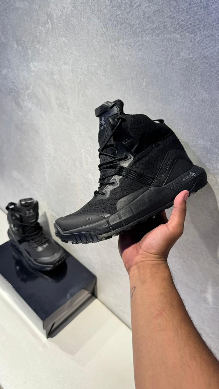 BOTA UNDER ARMOUR NEGRA