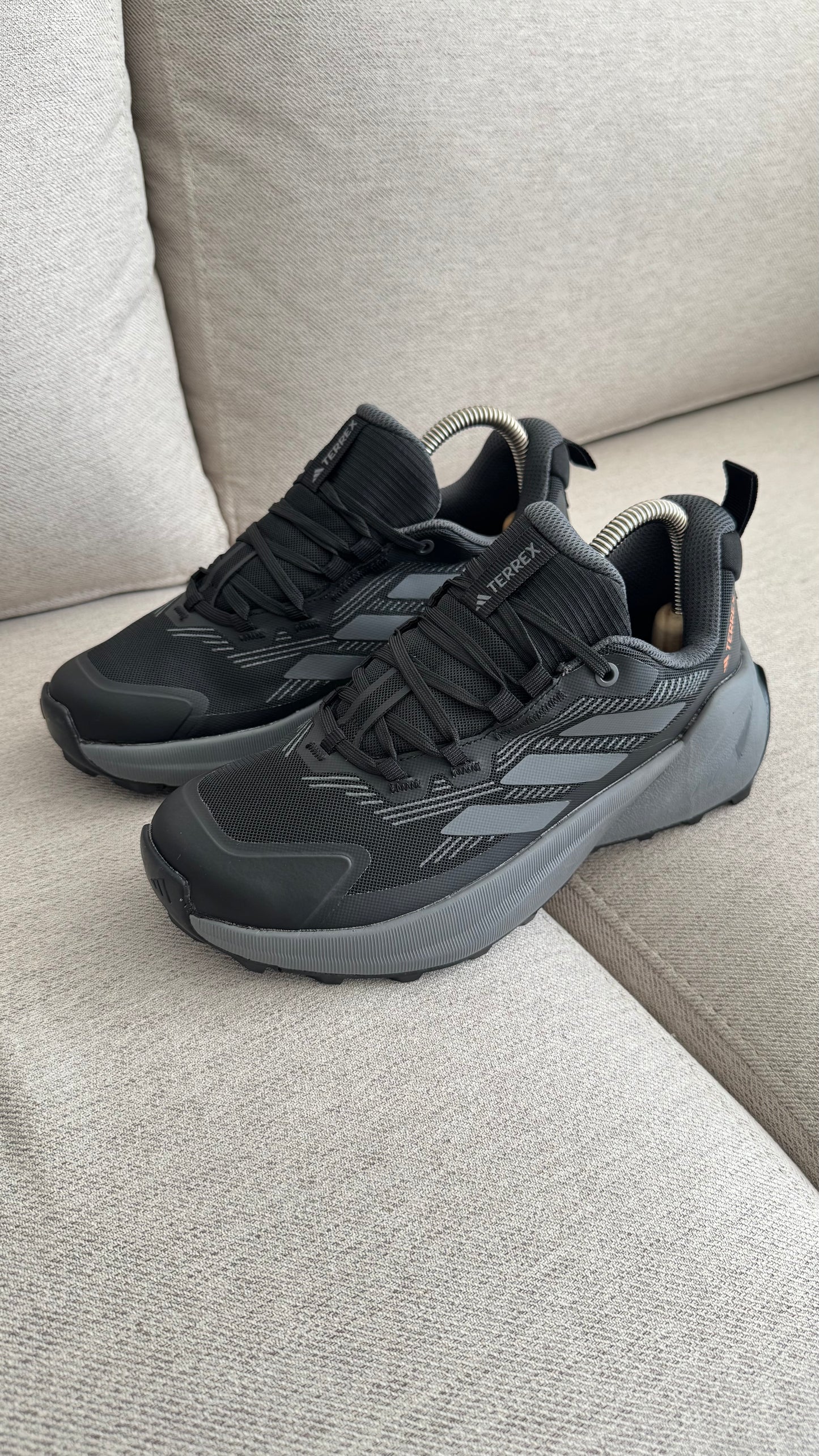 ADIDAS TERREX 2025 NEGRO GRIS
