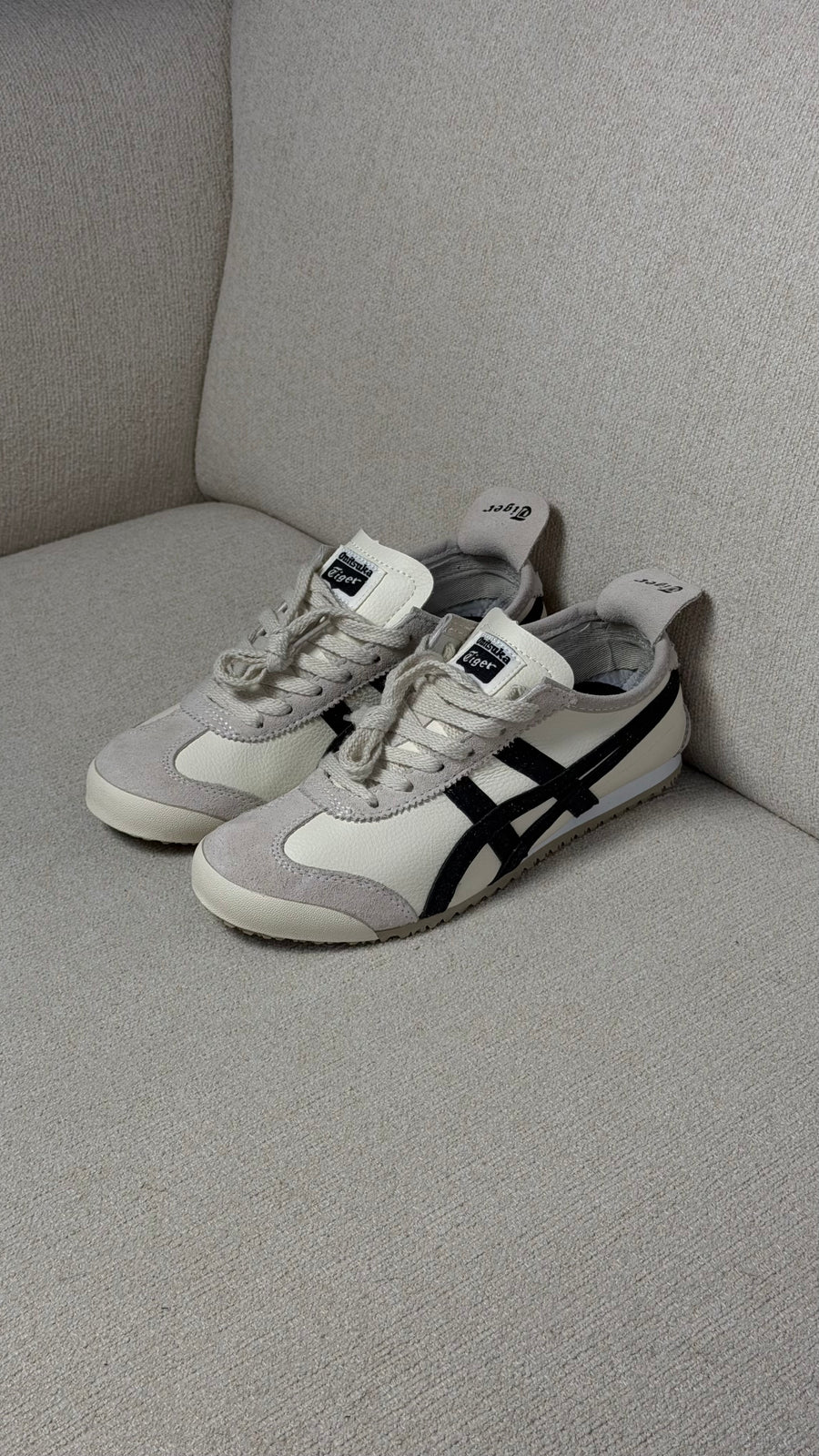 ONISUKA TIGER BLANCO NEGRO