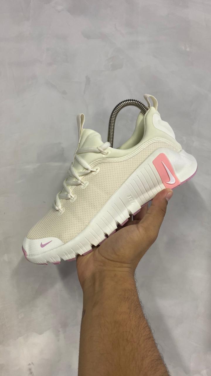 NIKE FREECOM BEIGE ROSA