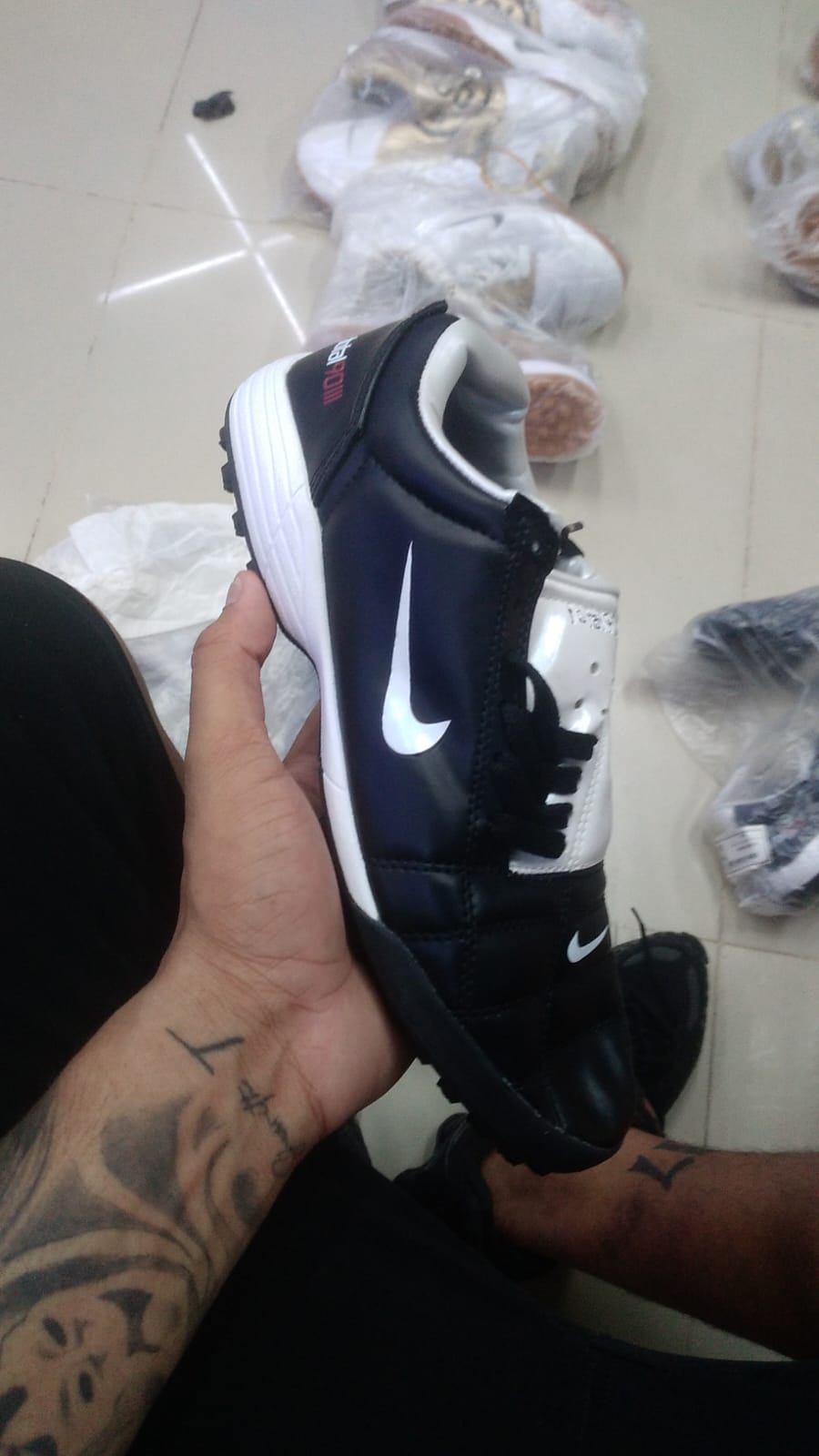 GUAYO SINTETICA NIKE NEGRO BLANCO PROMO MASTER