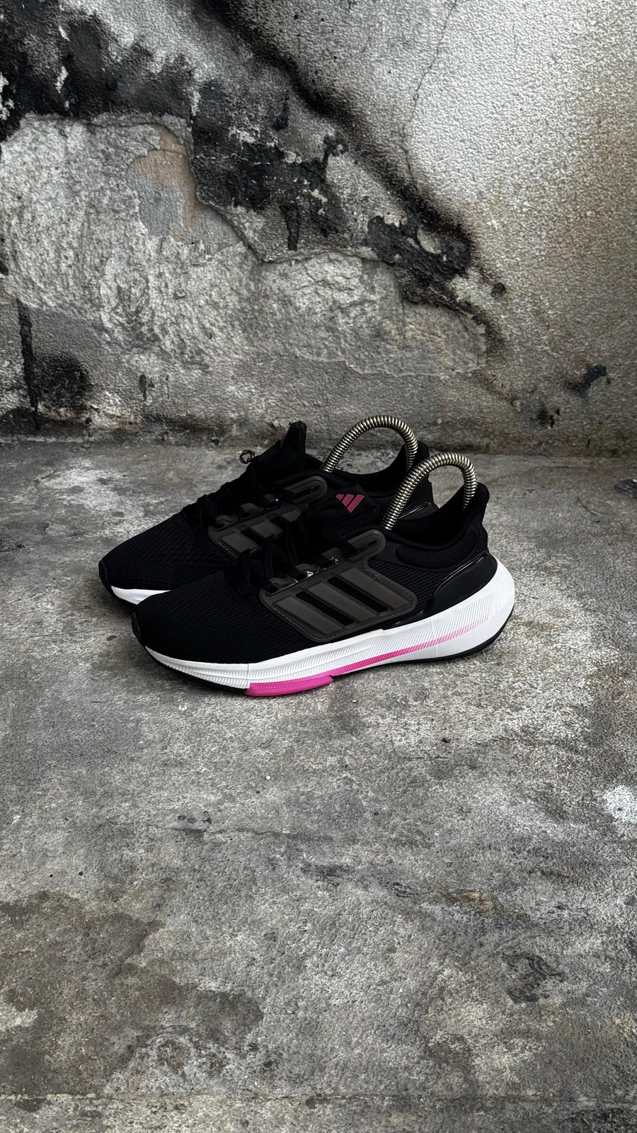 ADIDAS EQ NEGRO FUCSIA