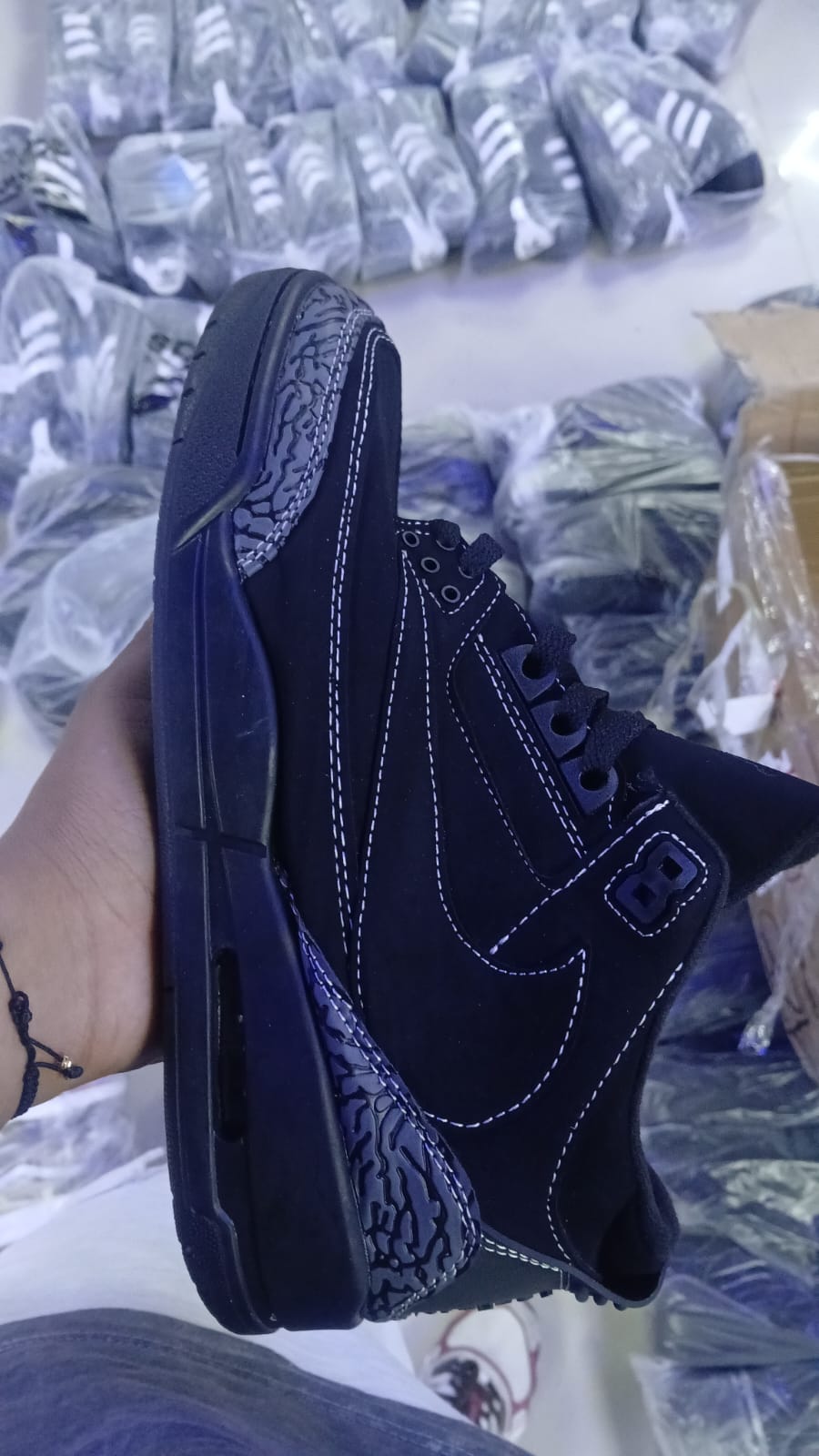 JORDAN RETRO 3 TRAVIS NEGRA