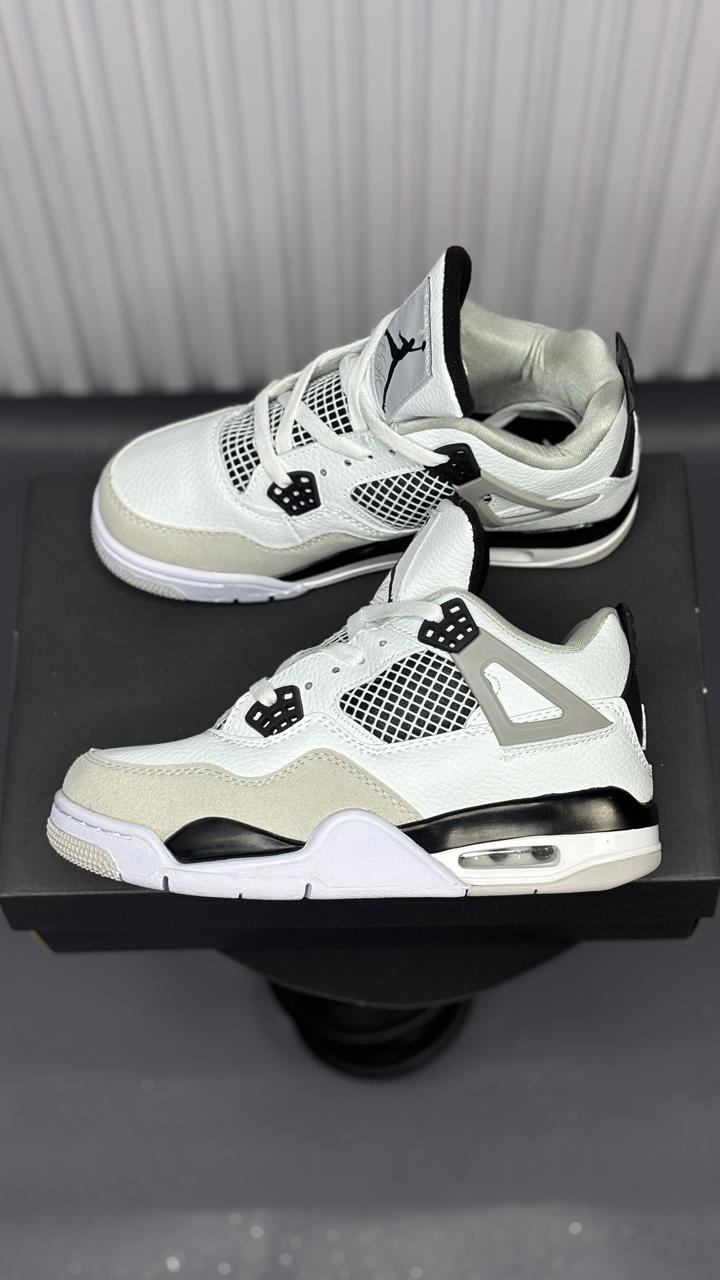 NIKE JORDAN RETRO 4 CREMA