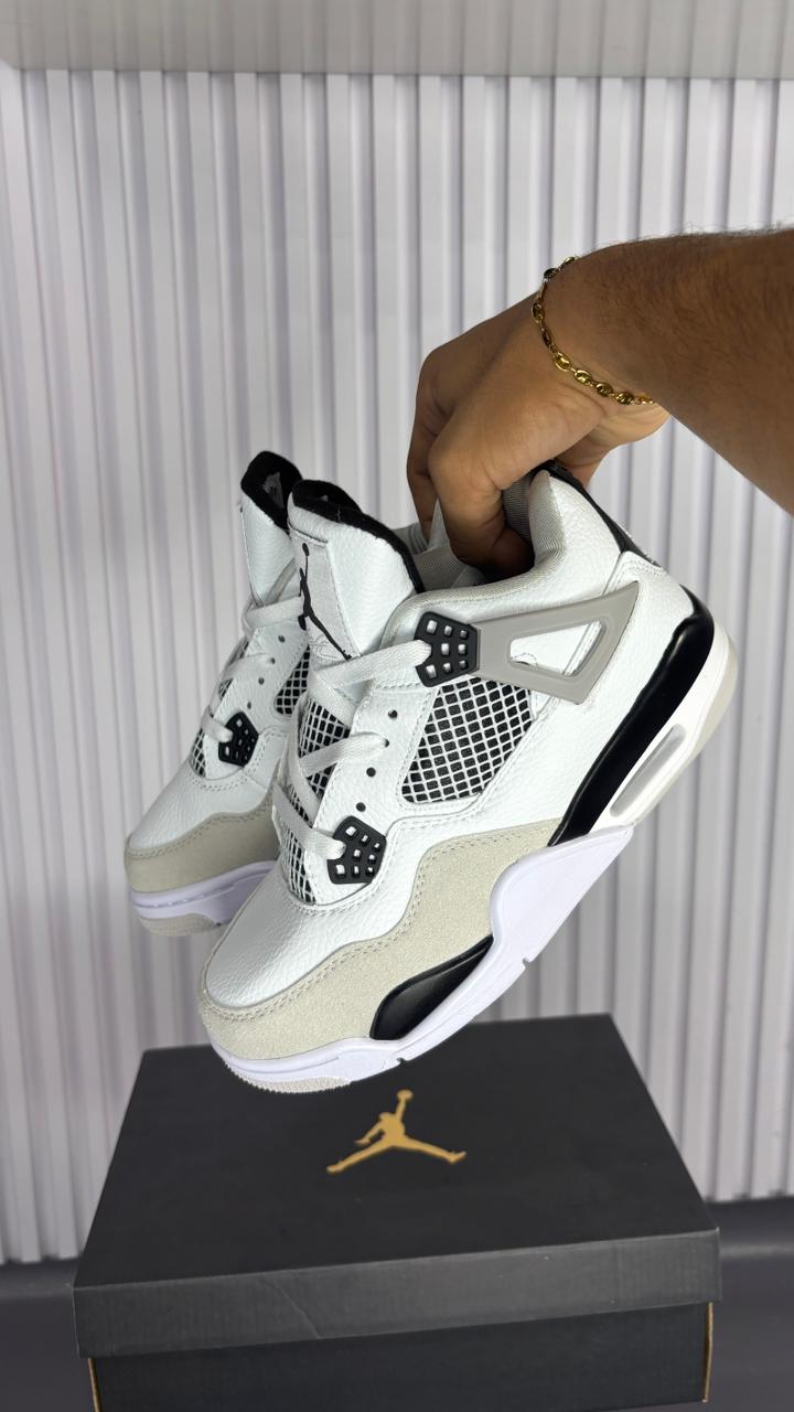 NIKE JORDAN RETRO 4 CREMA