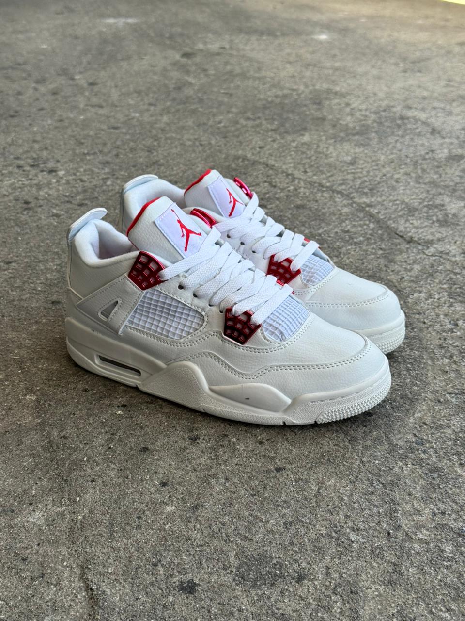 JORDAN RETRO 4 BLANCO ROJO – COSTA SNEAKERS