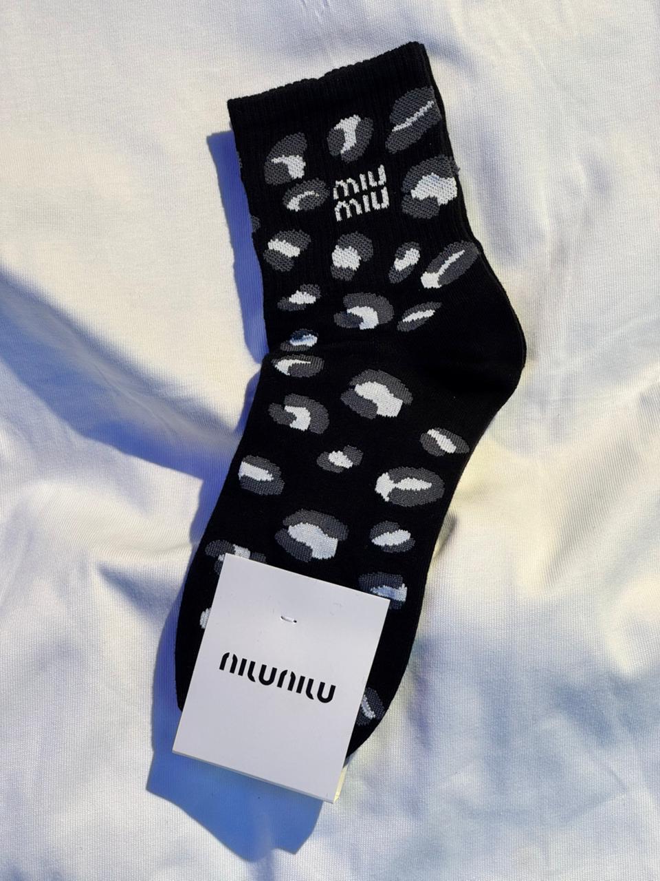 MEDIAS MIU MIU