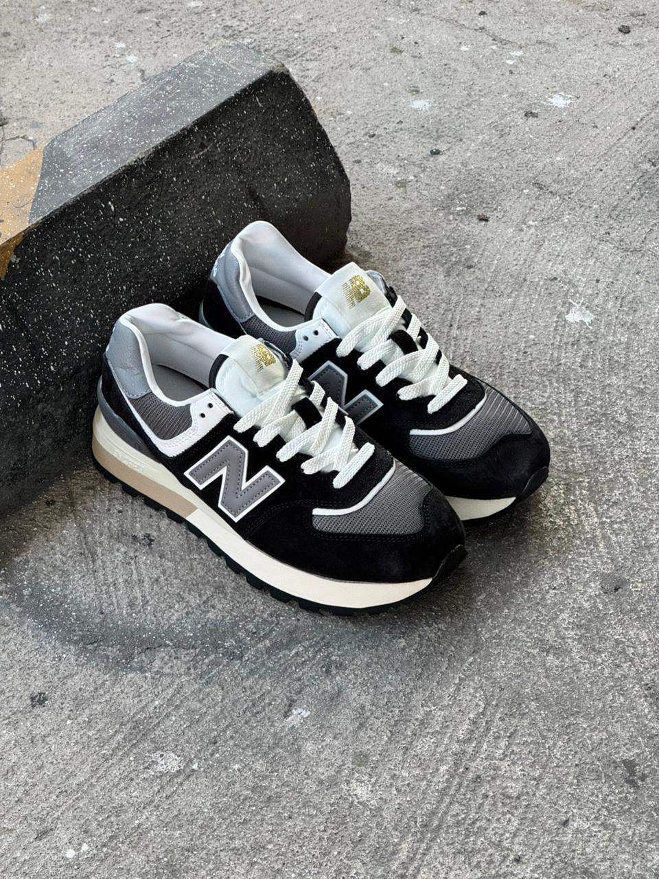NEW BALANCE 573 NEGRO BEIGE