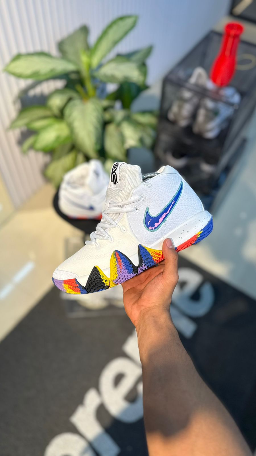 NIKE KYRIE IRVING BLANCO COLORS